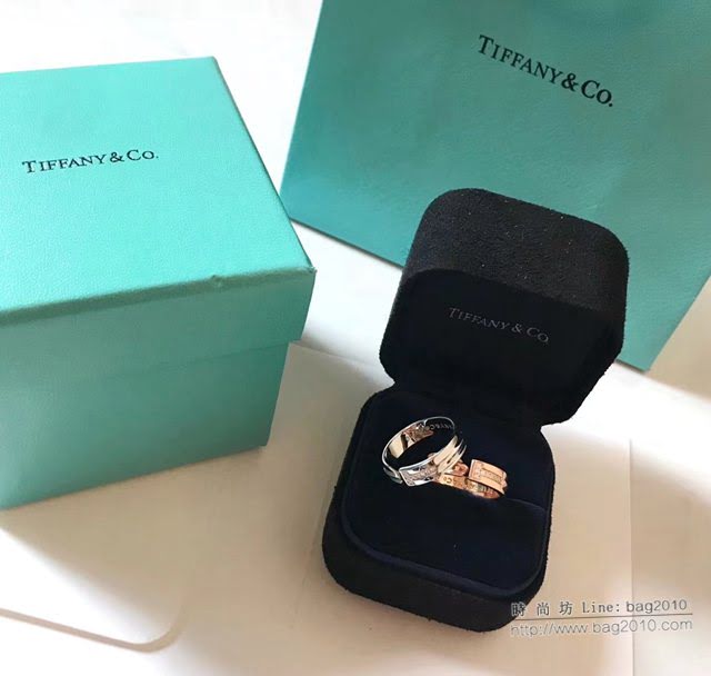 Tiffany純銀飾品 蒂芙尼女士專櫃爆款Modern Keys戒指 Tiffany單T光面不對稱開口戒指  zgt1747